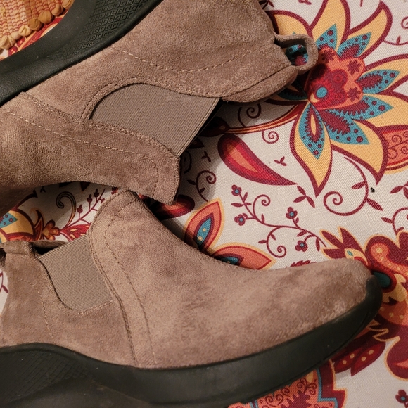 SUEDE Taupe  Booties - Picture 4 of 8